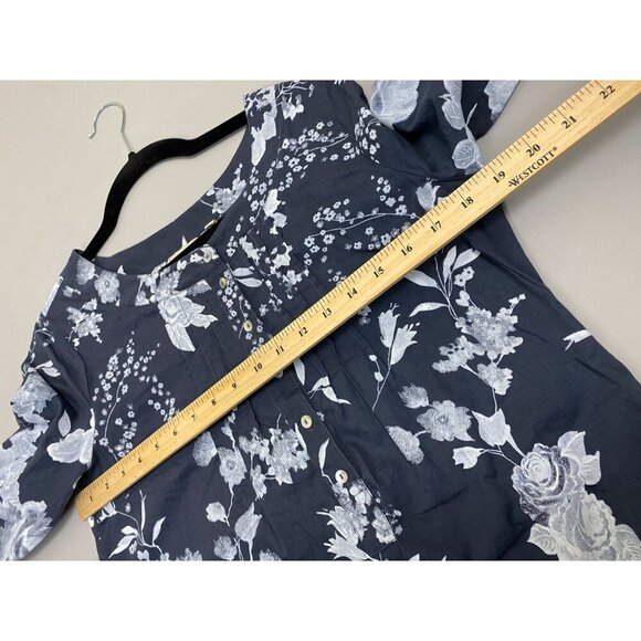 Soft Surroundings Tuberosa Floral Print Roll Tab Sleeve Gray Top Size XS Cotton - Picture 7 of 10